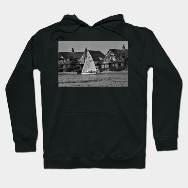 Sailing up the River Bure in Horning in the heart of the Norfolk Broads Hoodie by yackers1